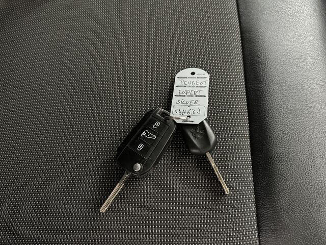 Peugeot EXPERT 1.6 BlueHDI Premium | Navigatie | Airco | Cruise | 3-Persoons