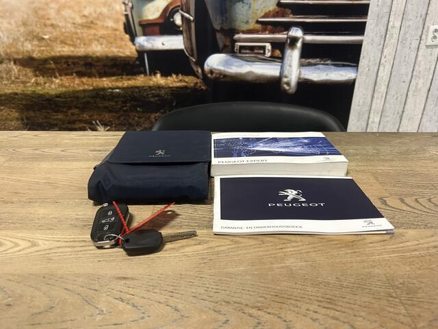 Peugeot EXPERT 2.0 BlueHDI 125 PK NAVI AIRCO CRUISE TREKHAAK 3 ZITS