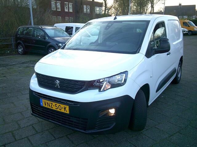 Peugeot PARTNER 1.5 BlueHDI Premium VOORZIEN VAN AIRCO+CRUISE+APPLE CARPLY !!