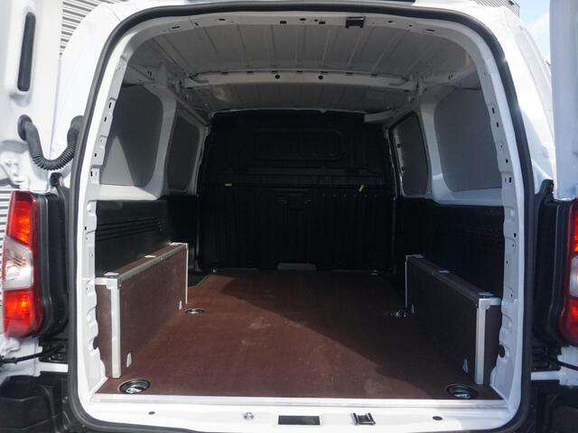 Peugeot PARTNER e-Partner L2 50 kWh | 2,9% rente | navi incl. Apple Carplay | 2x camera | 3-zitter | betimmering | parkeersensoren voor/achter | rijklaarprijs