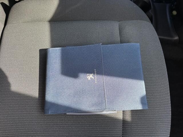 Peugeot PARTNER 1.2 PURET.BLUE 110 PK AIRCO EX BTW