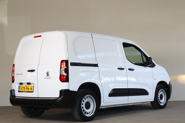 Peugeot PARTNER 1.5 BlueHDi 100 S&S L1 - NL- Auto!! Apple I Airco I Cruise