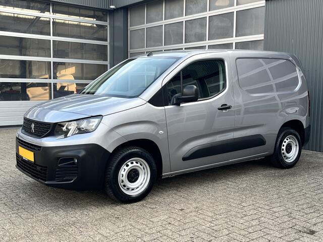Peugeot PARTNER 1.5 HDI BTW VRIJ Airco Schuifdeur Cruise controle Parkeerhulp achter Navigatiesysteem Dealer onderhouden Euro 6 Ex overheid Btw en Bpm vrij voor particulier gebruik