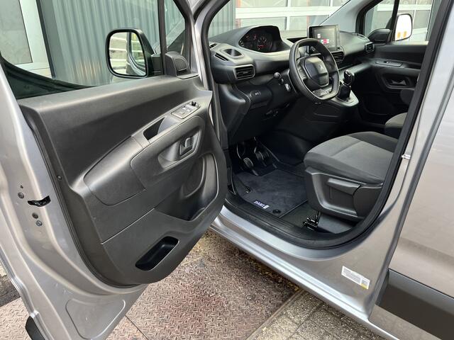 Peugeot PARTNER 1.5 HDI BTW VRIJ Airco Schuifdeur Cruise controle Parkeerhulp achter Navigatiesysteem Dealer onderhouden Euro 6 Ex overheid Btw en Bpm vrij voor particulier gebruik