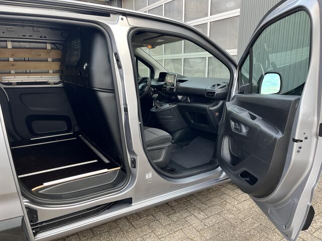 Peugeot PARTNER 1.5 HDI BTW VRIJ Airco Schuifdeur Cruise controle Parkeerhulp achter Navigatiesysteem Dealer onderhouden Euro 6 Ex overheid Btw en Bpm vrij voor particulier gebruik