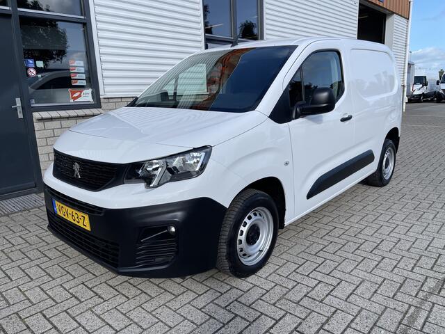 Peugeot PARTNER 1.5 BlueHDI Premium / vaste prijs rijklaar ¤ 12.750 ex btw / lease vanaf ¤ 215 / euro 6 diesel / bpm vrij / airco / cruise / trekhaak / schuifdeur !