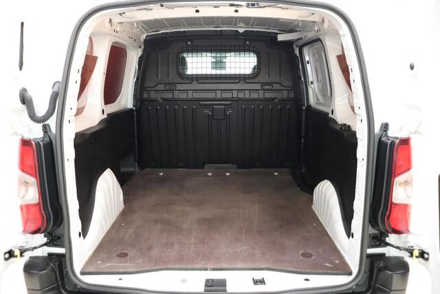 Peugeot PARTNER 1.5 BlueHDi 100 L1 100 PK | Cruise Control | Airco | Achteruitrijcamera | Apple Carplay | DAB Radio | Parkeersensoren Voor & Achter | Regensensor