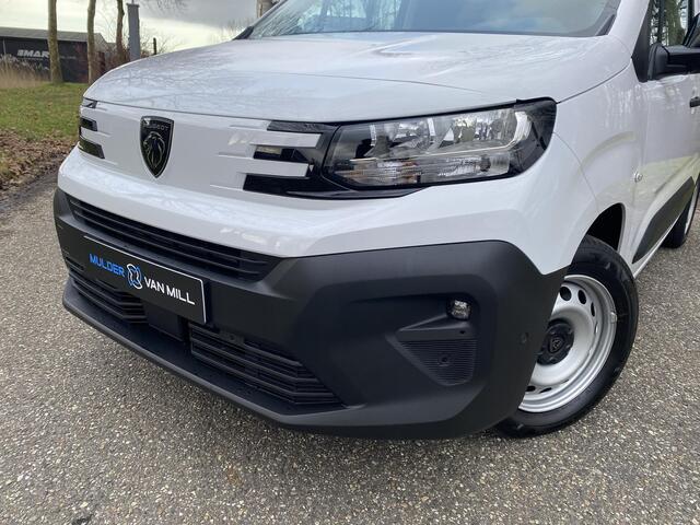 Peugeot PARTNER e-Partner L2 50 kWh 136pk | 8 jaar garantie | NAVI | Multimedia | Apple Carplay | Android Auto | Achteruitrijcamera | Parkeersensoren voor en achter | Dode hoek detectie | Surround view | Licht- en regensensor | Mistlampen | Stuurwielbediening | Digital c