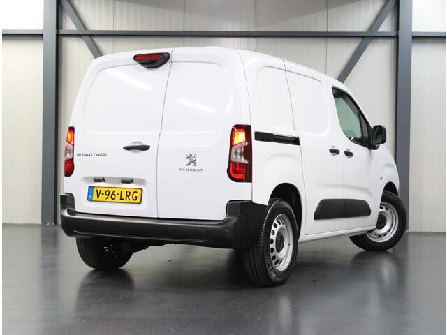 Peugeot PARTNER e-Partner 136PK L1 50 kWh | NIEUW!! | AUTOMAAT | AppleCarPlay/AndroidAuto | Armsteun | Stoel/Stuurverwarming | Camera | Climate Control | Cruise Control | Parkeersensoren |