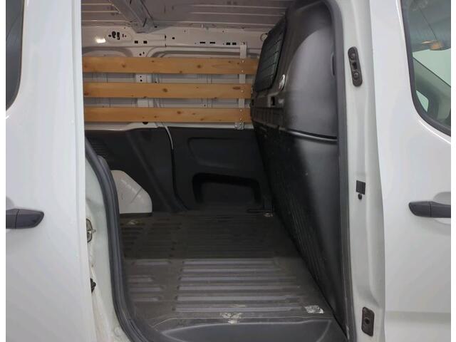 Peugeot PARTNER 1.2 Benzine 111PK Euro6 *Distributie bij 66Dkm.vervangen* Premium / Airco / Navigatie / Schuifdeur Re./ Radio multimedia