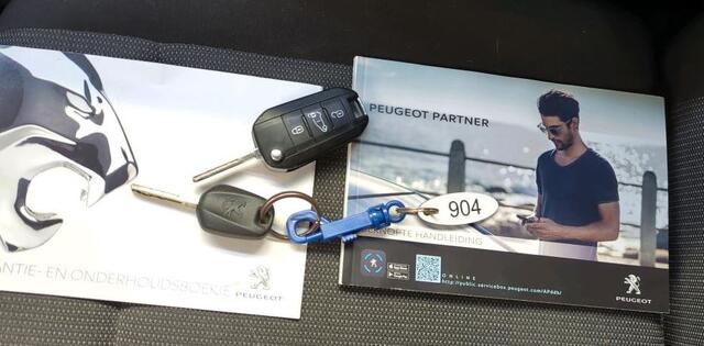 Peugeot PARTNER 1.2 Benzine 111PK Euro6 *Distributie bij 66Dkm.vervangen* Premium / Airco / Navigatie / Schuifdeur Re./ Radio multimedia