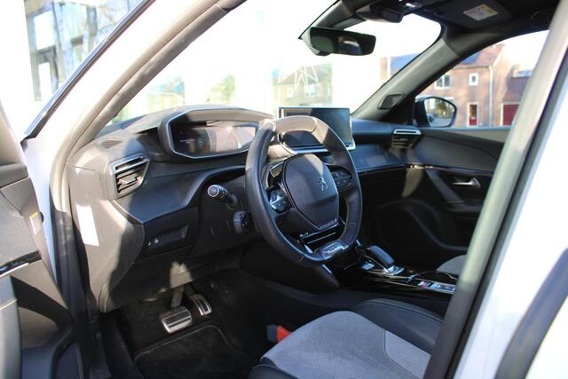 Peugeot e-2008 EV GT Première 1 fase 50 kWh