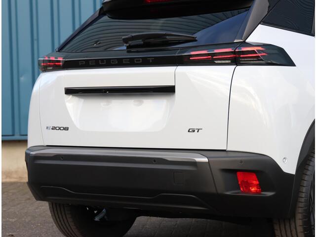 Peugeot e-2008 EV GT Avantage 54 kWh 156PK | Navigatie | Achteruitrijcamera | Verwarmde Sportstoelen | Alcantara Bekleding | Keyless Entry/Start | Full-LED Koplampen | Dodehoek Detectie | Adaptieve Cruise Control | 17" Lichtmetalen Velgen | Apple Carplay/Android Auto |