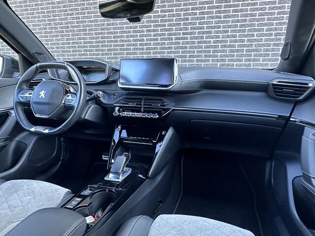 Peugeot e-2008 EV GT 50 kWh | 3-Fase | Navigatie | Camera | Apple CarPlay/Android Auto