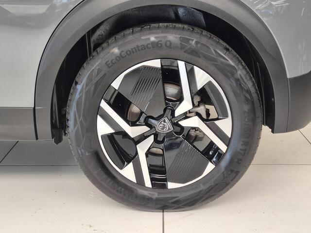 Peugeot e-2008 EV GT First Edition 54 kWh | Navigatie | Stoelverwarming | Achteruitrijcamera | Keyless Entry | Apple Carplay/Android Auto |