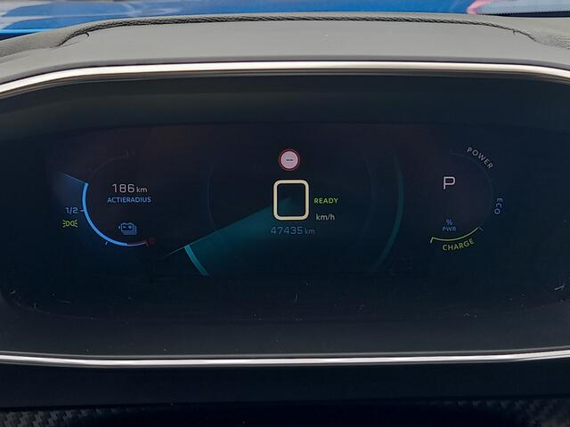 Peugeot e-2008 EV Allure Pack 50 kWh