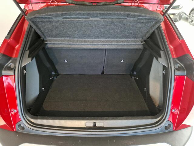 Peugeot e-2008 EV Allure Pack 50 kWh 11kW 3-Fase | Achteruitrijcamera | Climate Control | Parkeersensoren achter