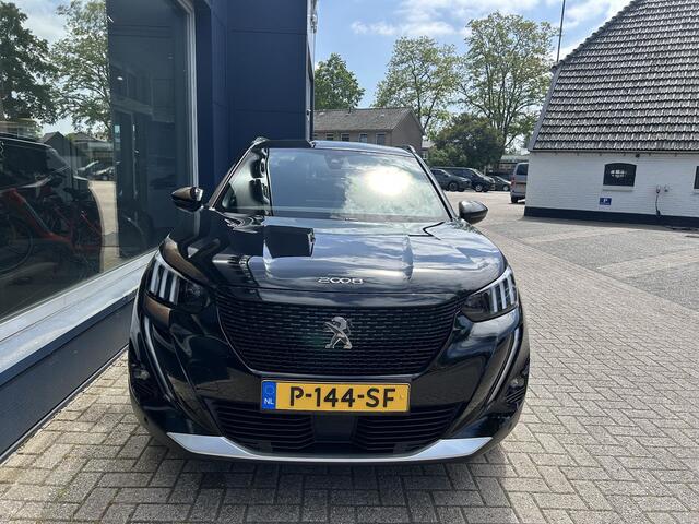Peugeot e-2008 EV GT | Volledig Elektrisch | Full LED Verlichting | Navigatie | 3-Fase Lader | Camera | Keyless Start | Lichtmetalen Velgen | Cruise Control | Climate Control | Half Lederen Bekleding | Sportieve Uitvoering |