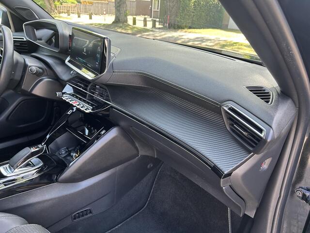 Peugeot e-2008 EV GT | Volledig Elektrisch | Full LED Verlichting | Navigatie | 3-Fase Lader | Camera | Keyless Start | Lichtmetalen Velgen | Cruise Control | Climate Control | Half Lederen Bekleding | Sportieve Uitvoering |