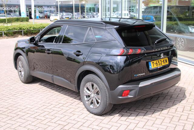 Peugeot e-2008 EV Style 50 kWh
