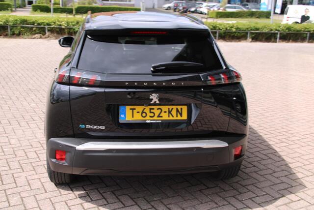 Peugeot e-2008 EV Style 50 kWh