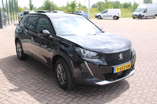 Peugeot e-2008 EV Style 50 kWh