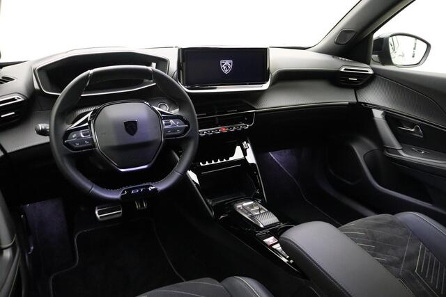 Peugeot e-2008 EV GT 54 kWh 156 PK | 100% Elektrisch | 3-Fasen | Alcantara bekleding | Elektrische verstelbare Stoelen | Stoelverwarming | Camera | Mirror screen | 1e eigenaar