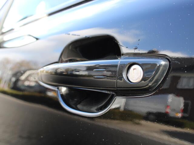 Peugeot e-2008 GT 50 kWh 136PK inclusief batterijtest Navigatie, Lichtmetalen velgen 18 inch, Keyless Entry, Dodehoek detectie