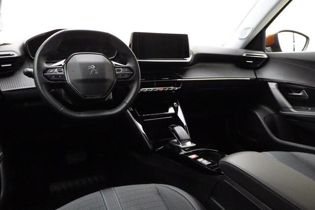 Peugeot e-2008 EV Allure 50 kWh | Apple carplay/Android auto | Parkeercamera | Stoelverwarming | Airco automatisch |