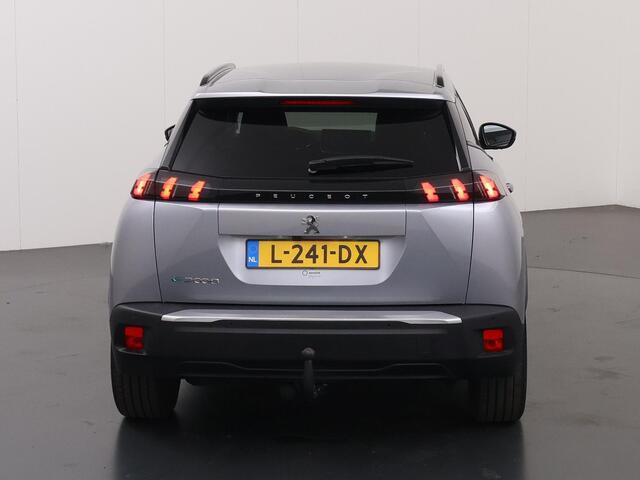 Peugeot e-2008 EV Blue Lease Allure 50 kWh | Navigatie | Parkeercamera | Climate Control | Keyless Go |