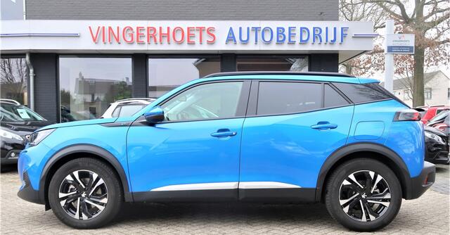 Peugeot e-2008 EV Allure 50 kWh *** 100% Elektrisch *** Navigatie & Spotify via Apple Carplay / Android Auto * L.M. Velgen * DAB Radio * 1/2 Lederen bekleding * Keyless Start Button * Cruise Control * Vingerhoets; Vierde Generatie Eersteklas Service !
