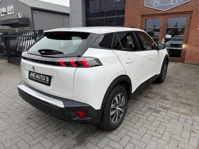 Peugeot e-2008 EV Active Pack 50 kWh | Camera | Carplay |