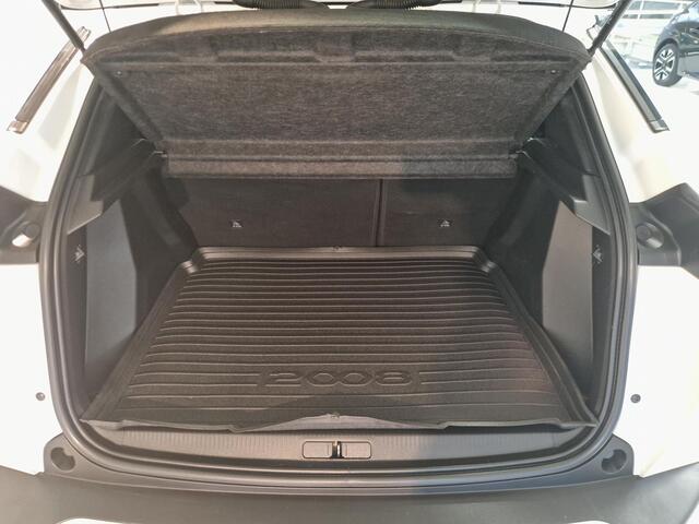 Peugeot e-2008 EV Allure 50 kWh | Navigatie | Adaptieve Cruise Control | Achteruitrijcamera | Parkeersensoren voor en achter