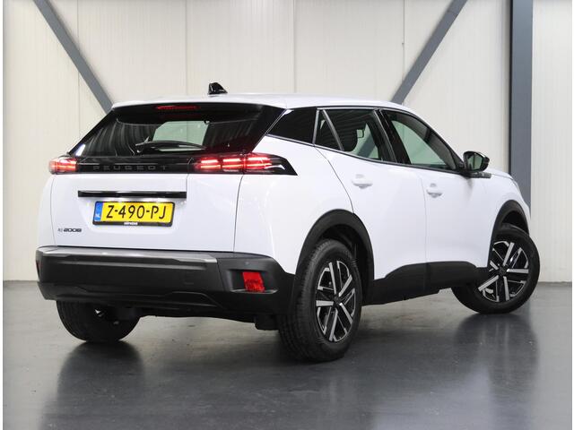 Peugeot e-2008 EV Active 54 kWh 156PK | 1ste eigenaar | AppleCarPlay/AndroidAuto | Armsteun | Climate Control | Cruise Control | Camera | FULL LED | Navigatie | Parkeersensoren | Isofix |