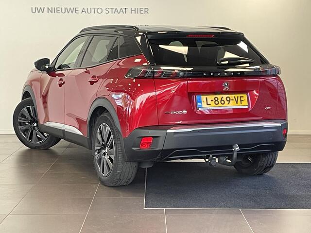 Peugeot e-2008 GT Pack 50kWh EV 136pk AUTOMAAT TREKHAAK | SCHUIF/KANTELDAK | CAMERA | NAVI | ALCANTARA/LEDER | ADAPTIVE CRUISE | STOELVERW.