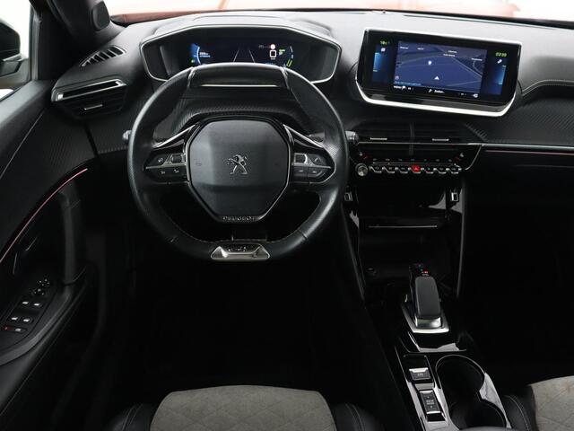 Peugeot e-2008 EV GT 50 kWh | Panoramadak | Stoelverwarming | Carplay | Adaptive cruise | Alcantara | Keyless | Camera | Full LED