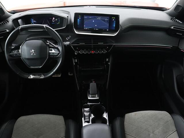 Peugeot e-2008 EV GT 50 kWh | Panoramadak | Stoelverwarming | Carplay | Adaptive cruise | Alcantara | Keyless | Camera | Full LED