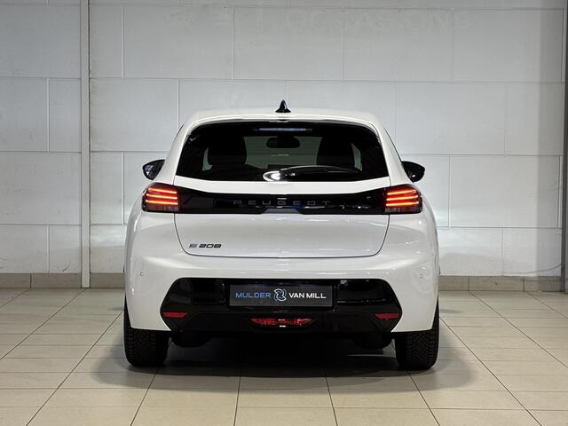 Peugeot e-208 5-deurs Allure EV 51kWh 156pk AUTOMAAT | LONG RANGE | NIEUW | GRATIS 11KW LAADSTATION | NAVI | CAMERA | CLIMA | OP=OP |