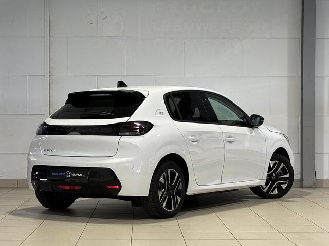 Peugeot e-208 5-deurs Allure EV 51kWh 156pk AUTOMAAT | LONG RANGE | NIEUW | GRATIS 11KW LAADSTATION | NAVI | CAMERA | CLIMA | OP=OP |