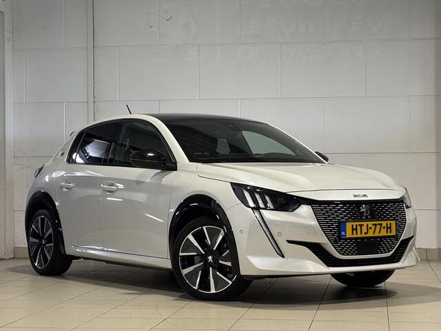 Peugeot e-208 EV GT Pack EV 3-fasen 50kWh 136pk AUTOMAAT | ALCANTARA | PANODAK | DODEHOEKBEW. | ADAPTIVE CRUISE | NAVI | STOELVERW. | CAMERA | DAB+ | LM-VELGEN 17" |