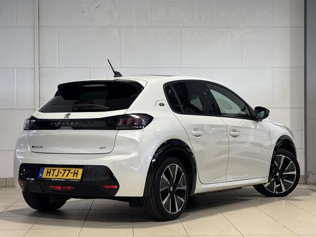 Peugeot e-208 EV GT Pack EV 3-fasen 50kWh 136pk AUTOMAAT | ALCANTARA | PANODAK | DODEHOEKBEW. | ADAPTIVE CRUISE | NAVI | STOELVERW. | CAMERA | DAB+ | LM-VELGEN 17" |