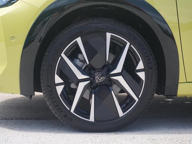 Peugeot e-208 EV GT 51 kWh | Long range | Stoelverwarming & Massage | Navigatie | Adaptieve Cruise Control |