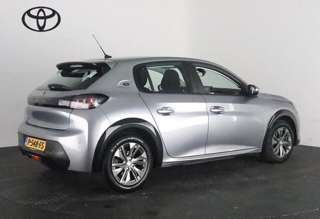Peugeot e-208 EV ALLURE PACK 50 KWh ACCU= 93% +SNELLADEN 3 FASE LADEN TOT 2 JAAR GARANTIE ! Als nieuw!