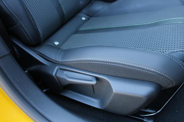 Peugeot e-208 EV GT 350 50 kWh Airco Navi Panoramadak Carplay Dealer onderhouden