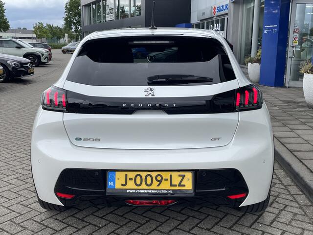 Peugeot e-208 EV GT 350 50 kWh | Stoelverwarming | Achteruitrijcamera | Apple carplay | ¤2000 inruilpremie ! Info: 0492-588974