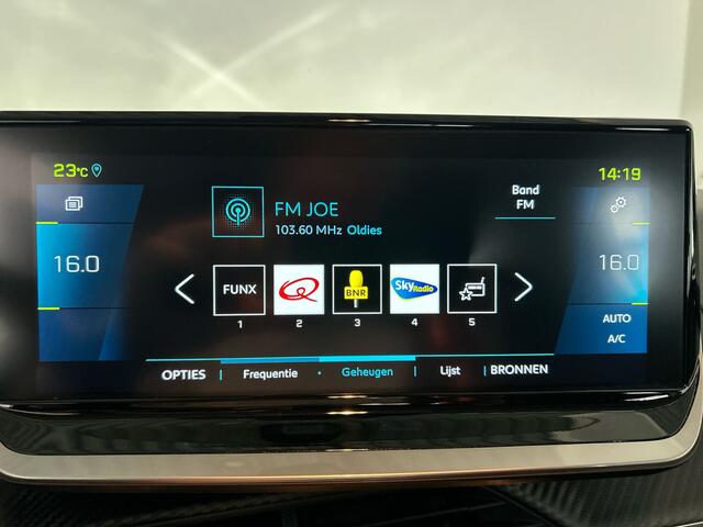 Peugeot e-208 EV Allure Pack 50 kWh Apple Carplay/Android Auto | Camera | Navigatie