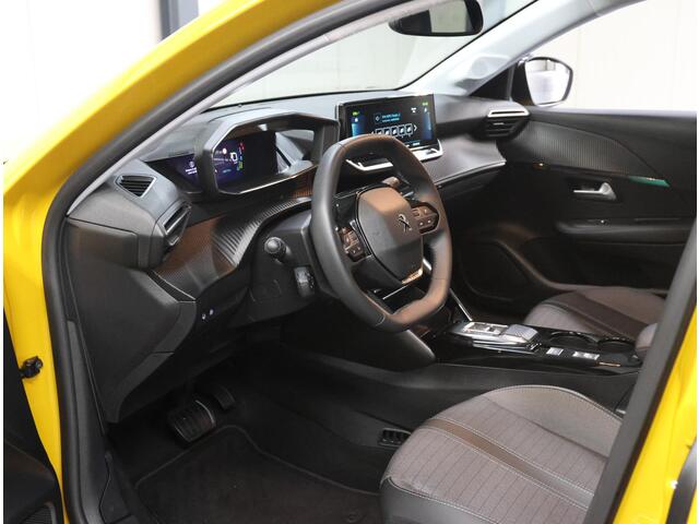 Peugeot e-208 EV Allure Pack 50 kWh 136PK | ACCURAPPORT 98%| AppleCarplay/Android Auto | Armsteun | Parkeersensoren | Navigatie | FULL LED | Climate Control | Adaptive Cruise Control | 16" LMV | Isofix | Privacy Glass |