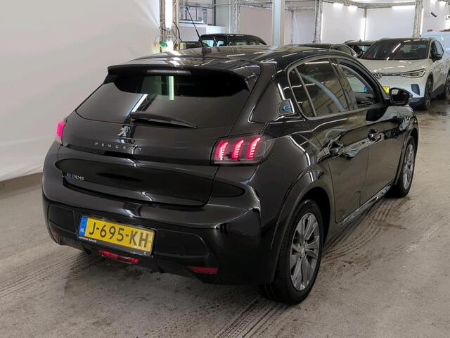 Peugeot e-208 EV Allure 50 kWh NL-AUTO | 1/2 LEDER