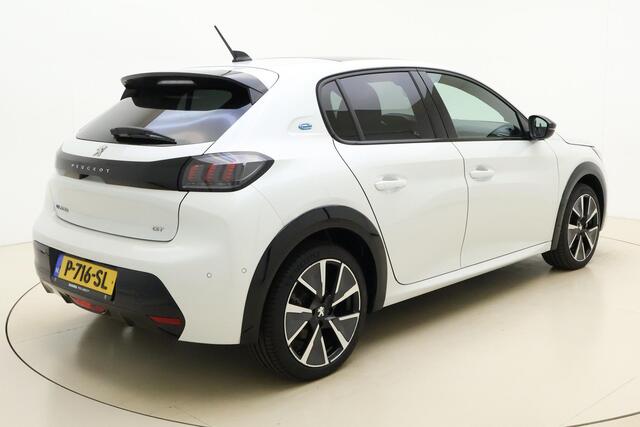 Peugeot e-208 EV GT 350 50 kWh | Panorama Dak | 3D-Cockpit | Climate & Cruise Control |Stoelverwarming | Achteruitrijd Camera | Dode Hoek Sensoren |