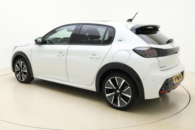 Peugeot e-208 EV GT 350 50 kWh | Panorama Dak | 3D-Cockpit | Climate & Cruise Control |Stoelverwarming | Achteruitrijd Camera | Dode Hoek Sensoren |